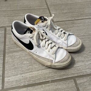 Nike White and Black Women's Sneakers